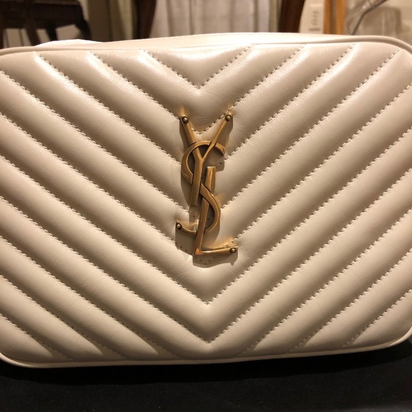 Saint Laurent Lou Medium Quilted Leather Bag - Picture 6 of 7